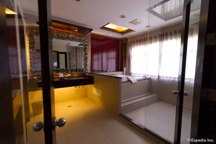 Room 61 of 95