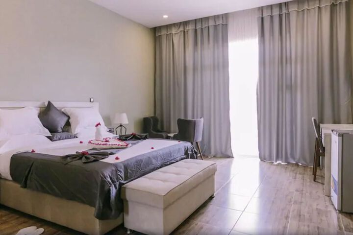 Room 18 of 19