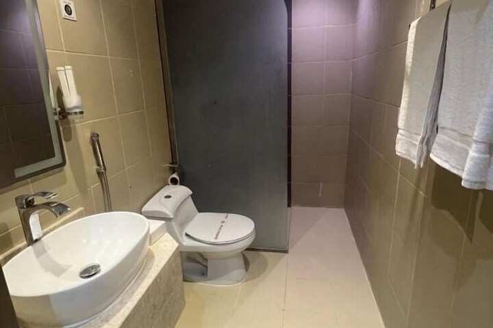 Room 14 of 14