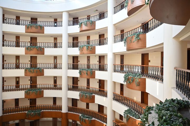 Entrance & Lobby