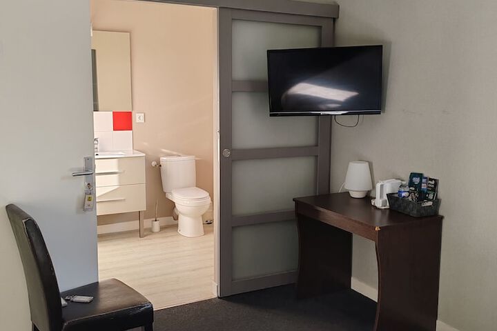 Room 3 of 14