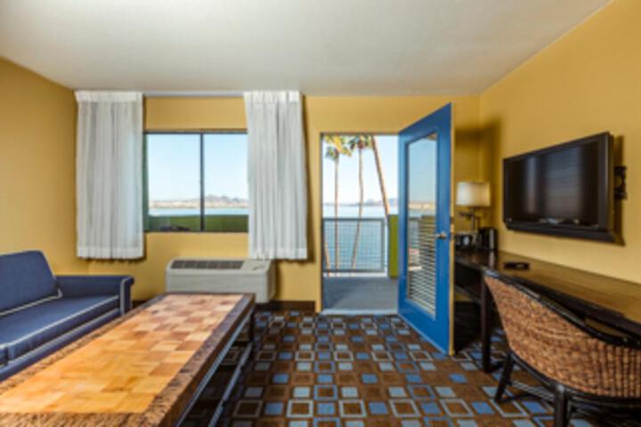 Pointe Suite Low Floor (8 of 19)