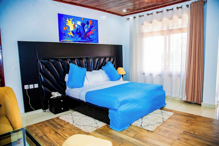 Room 10 of 60