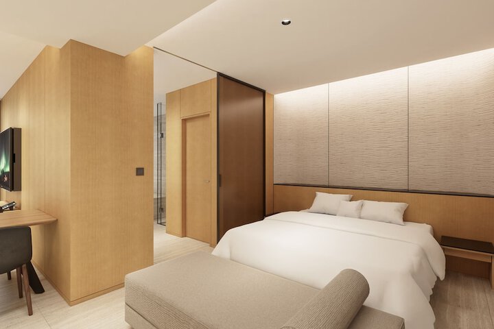Room 9 of 107