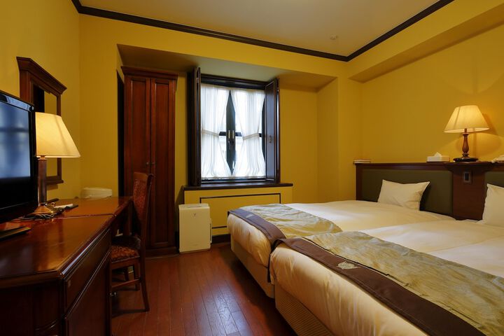 Room 5 of 89