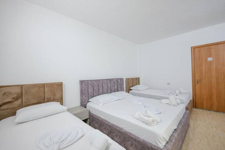Room 4 of 55