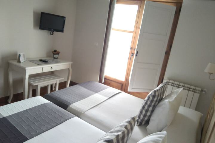 Room 12 of 13