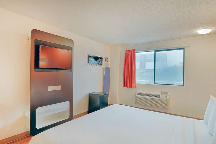 Room 5 of 45