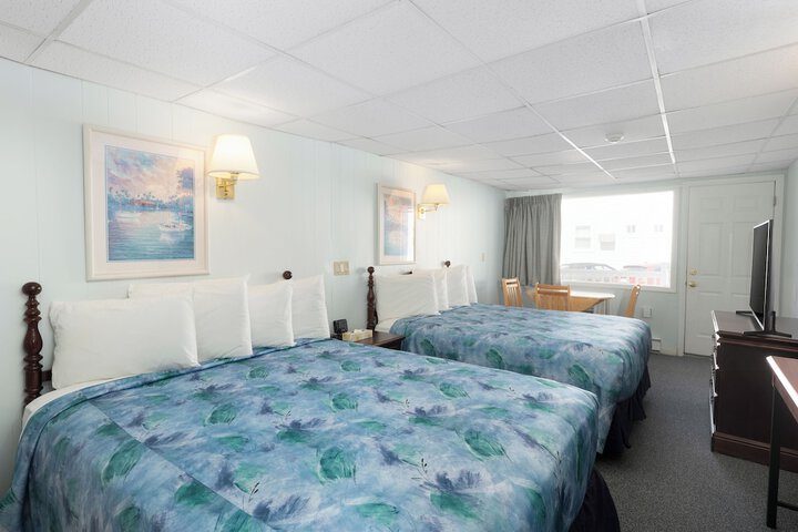 Room 15 of 83