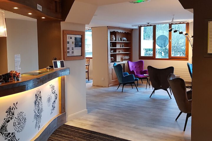 Entrance & Lobby