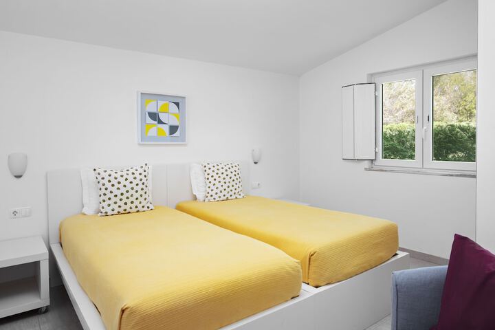 Room 16 of 63