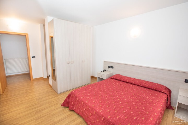 Room 19 of 66
