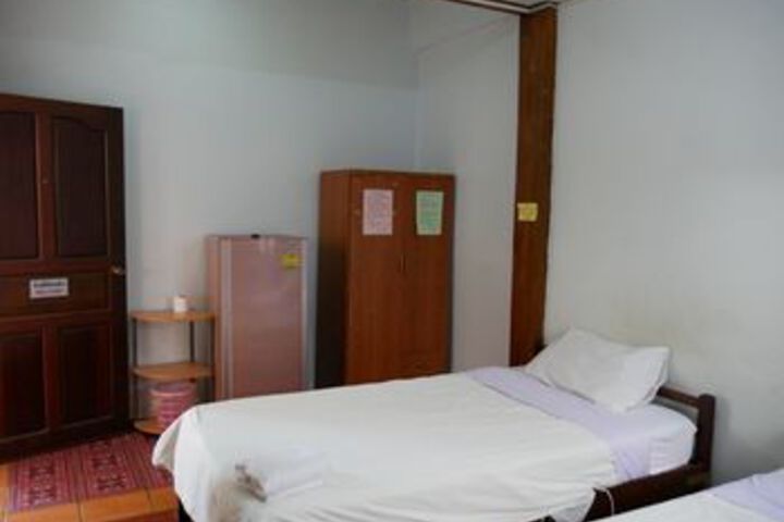 Room 9 of 20