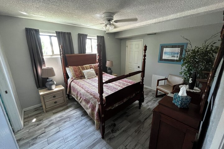 Room 6 of 37