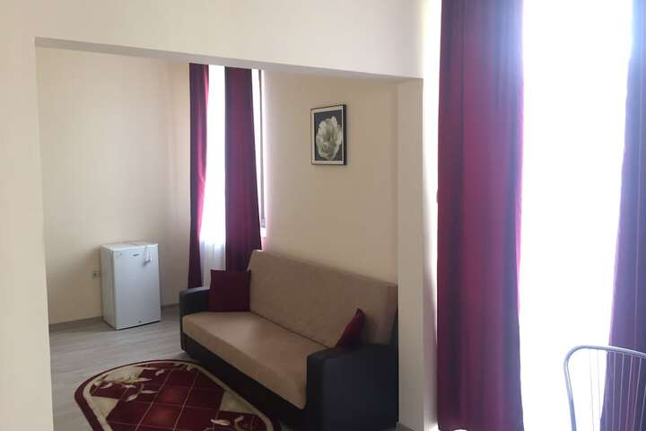 Room 6 of 39