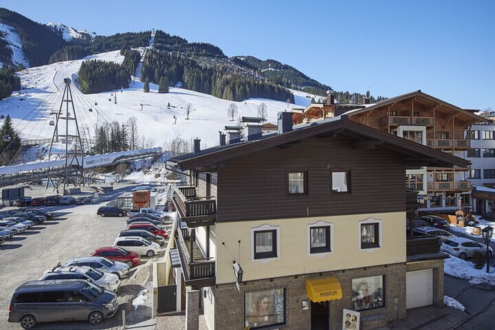 Hotel 70 of 76