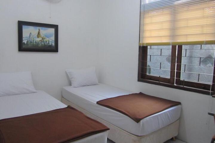Room 1 of 5