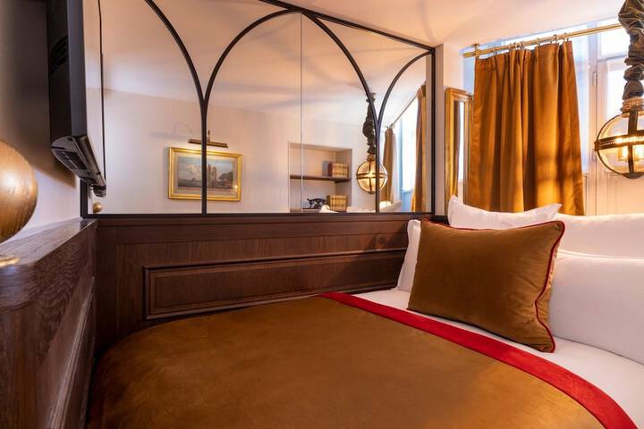 Room 92 of 146