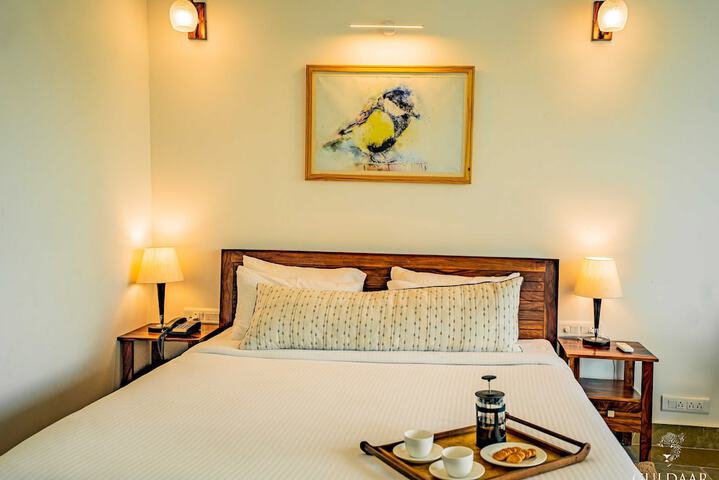 Room 4 of 113