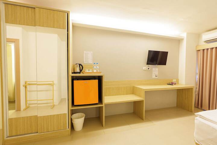 Room 28 of 78