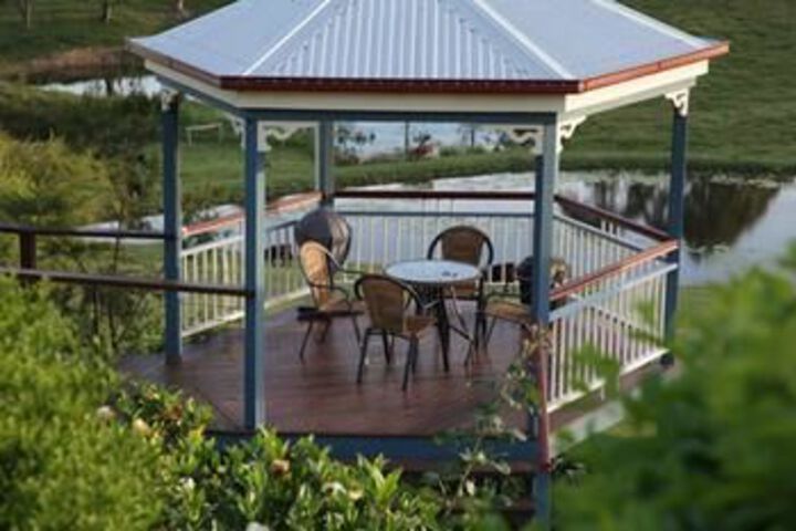 Hotel Exterior 9 of 30