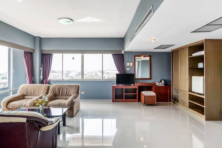 Room 19 of 28