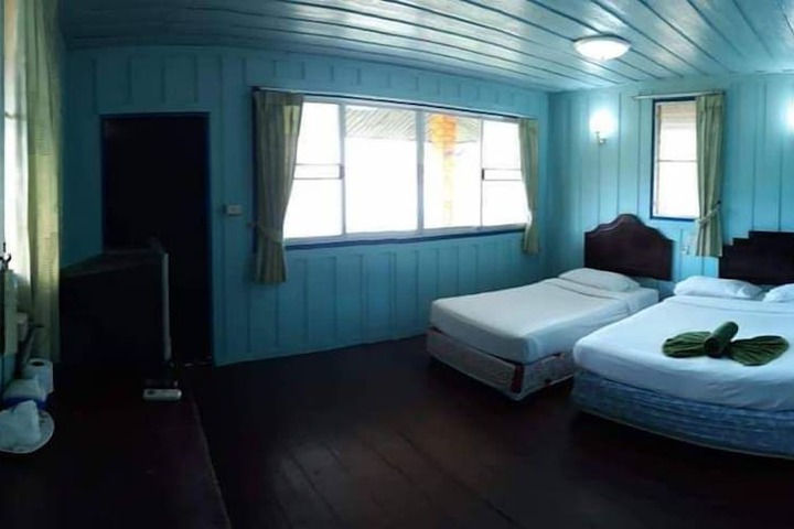 Room 32 of 148