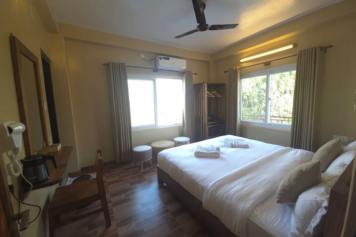 Room 15 of 26