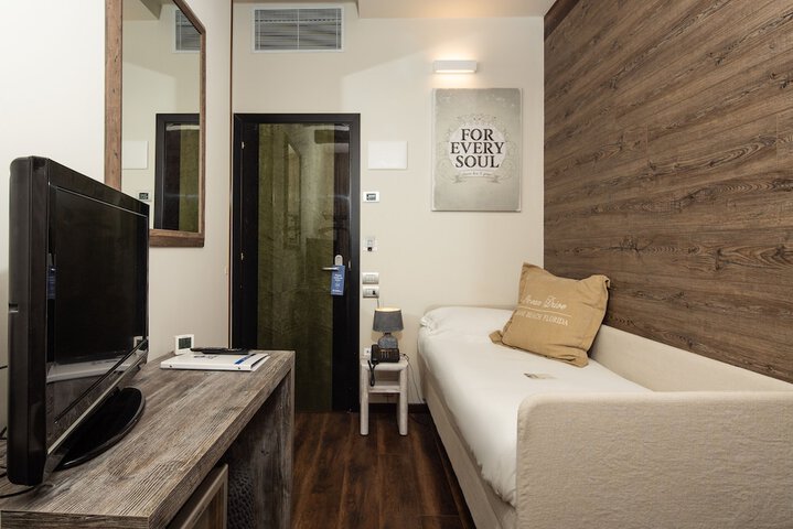Room 51 of 90