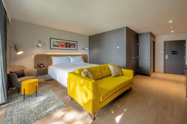 Room 19 of 40
