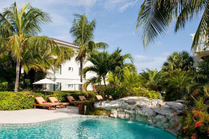 Hotel with Pool