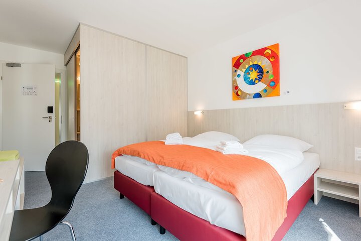 Room 12 of 29