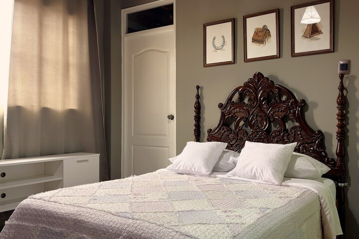 Room 68 of 199
