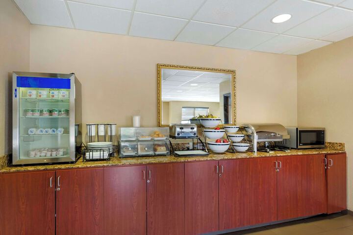 Breakfast/Coffee Service 62 of 71