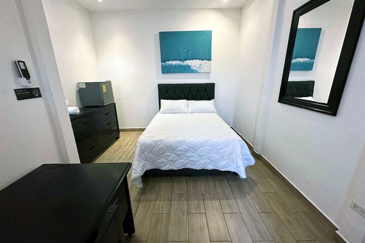 Room 17 of 46