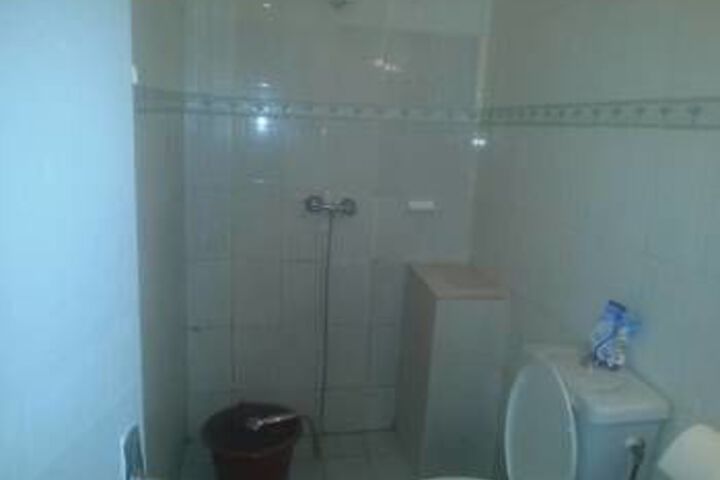 Room 2 of 13