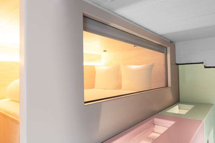 Room 28 of 70