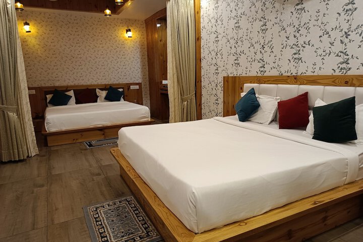 Room 28 of 92