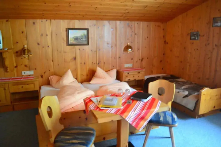 Room 3 of 24