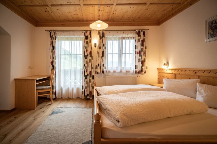 Room 3 of 63