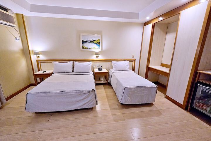 Room 54 of 115