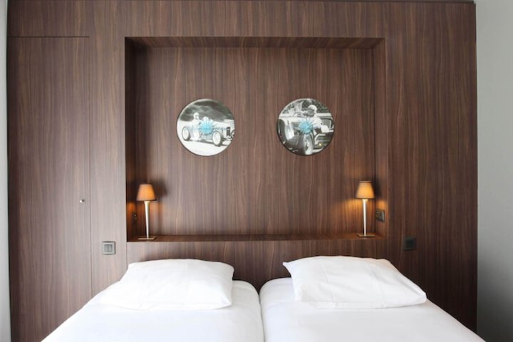 Room 10 of 41