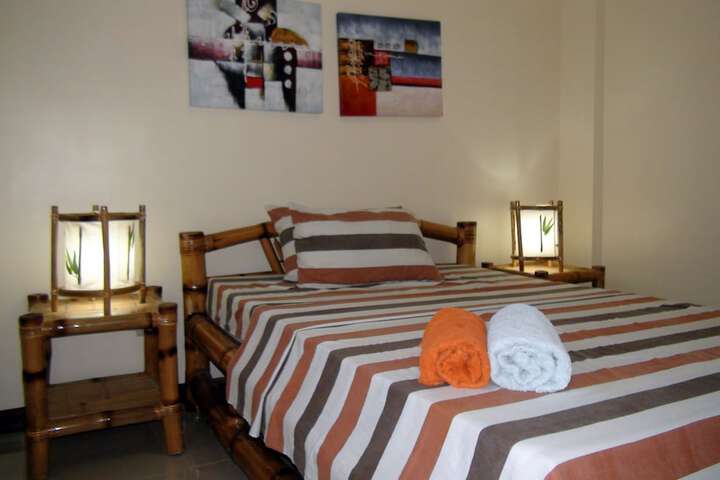 Room 5 of 76