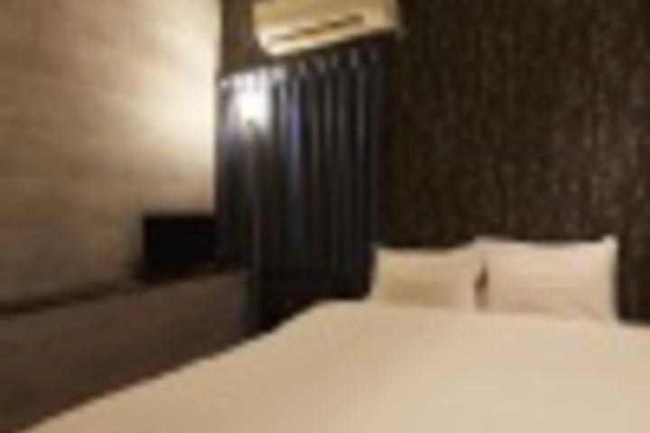 Room 196 of 288