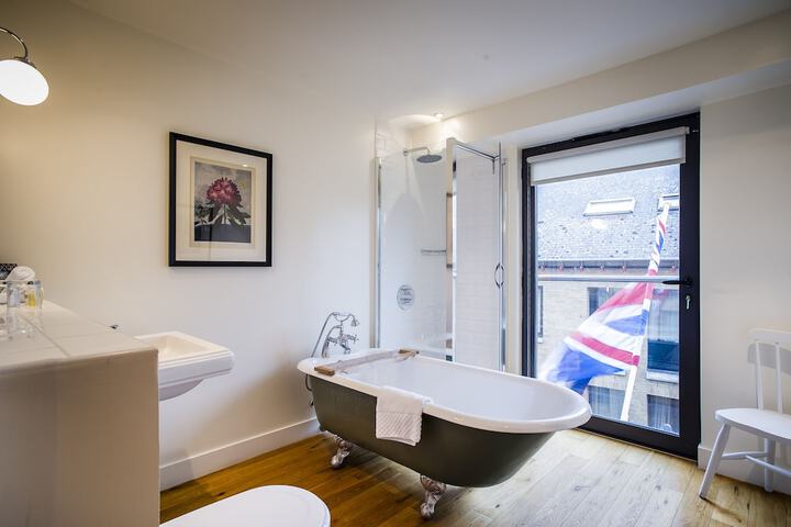 Room 40 of 74