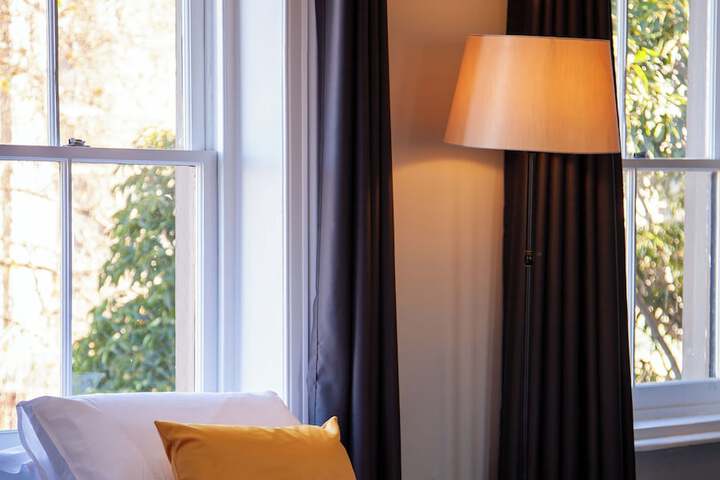 Room 21 of 194