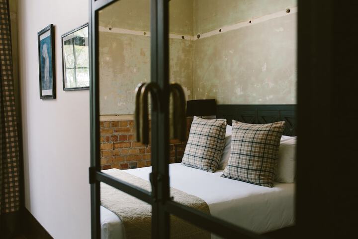 Room 18 of 61