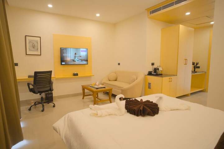 Room 4 of 35