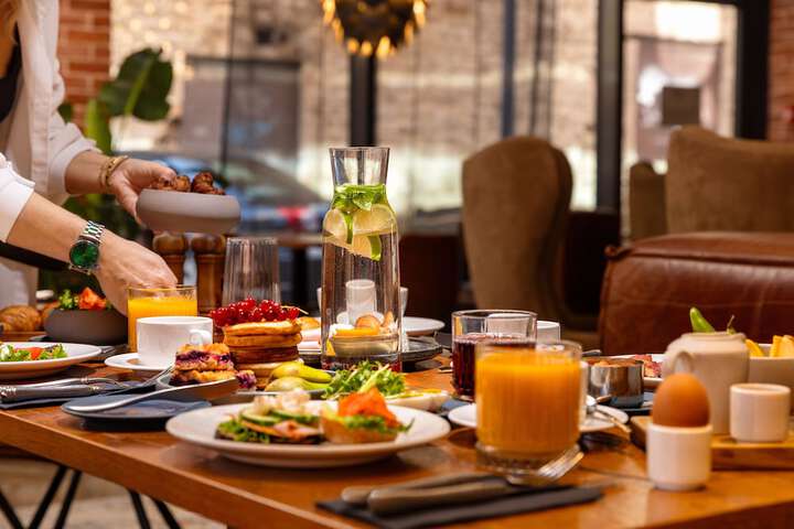 Breakfast/Coffee Service 62 of 90