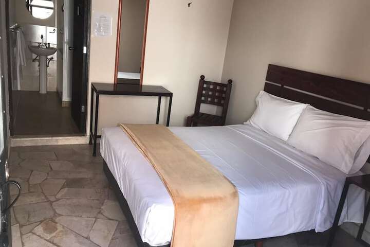 Room 3 of 9